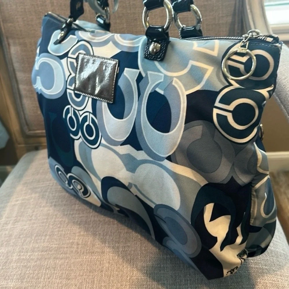Coach Poppy Signature Graphic Tote in Denim and Cream - Picture 8 of 9